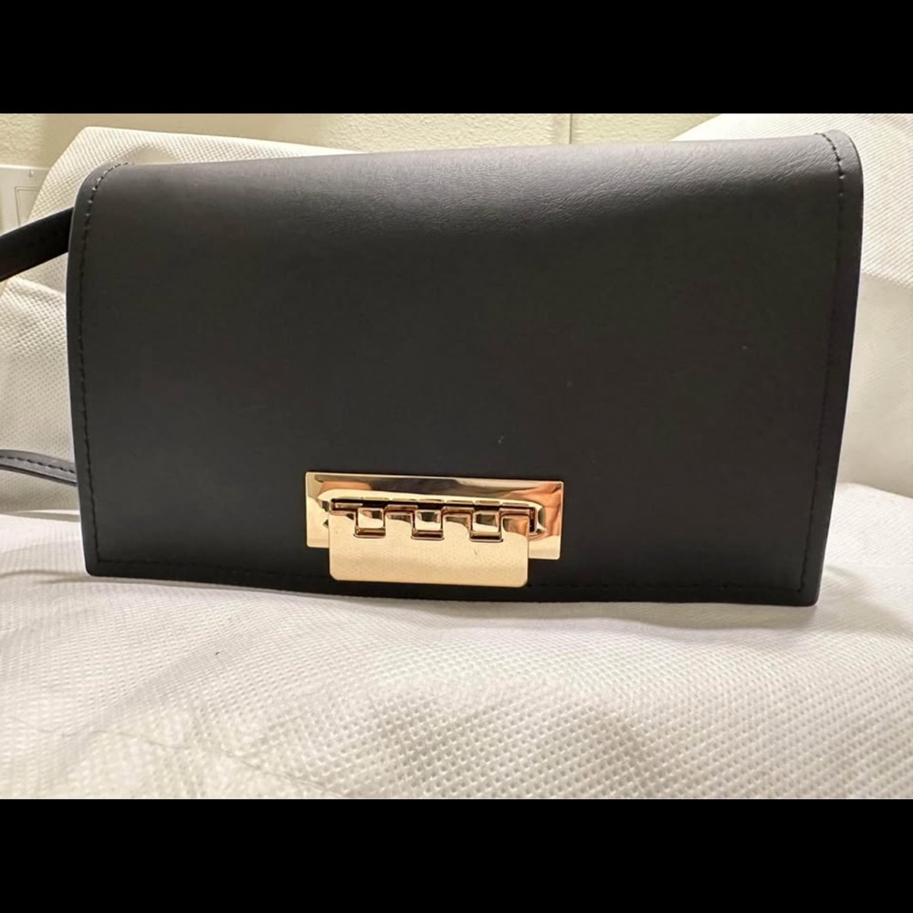 Elegant Black Leather Shoulder Bag